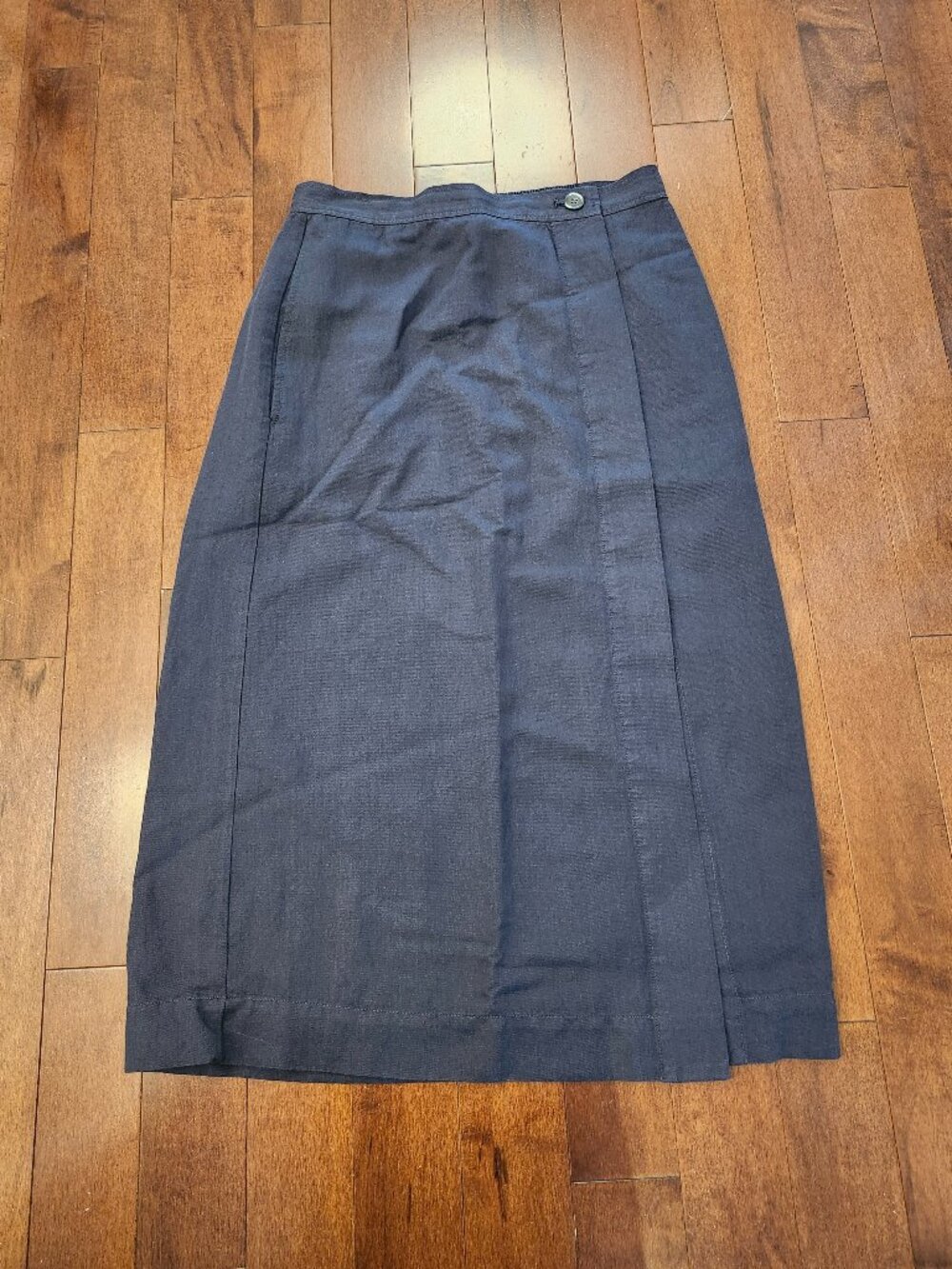 Alex Mill women's midi skirt in size medium
